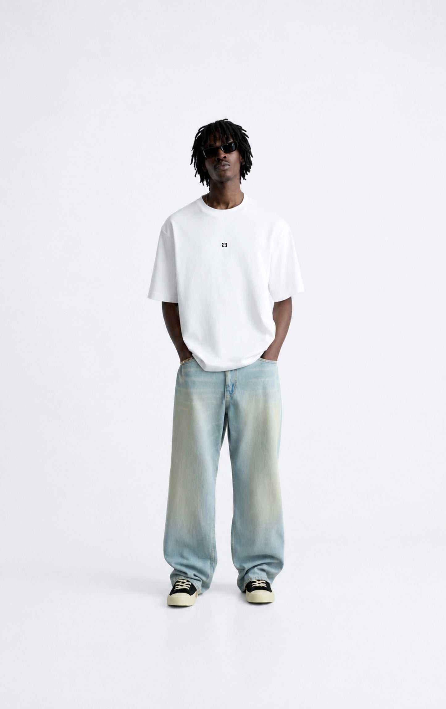 T-shirt White