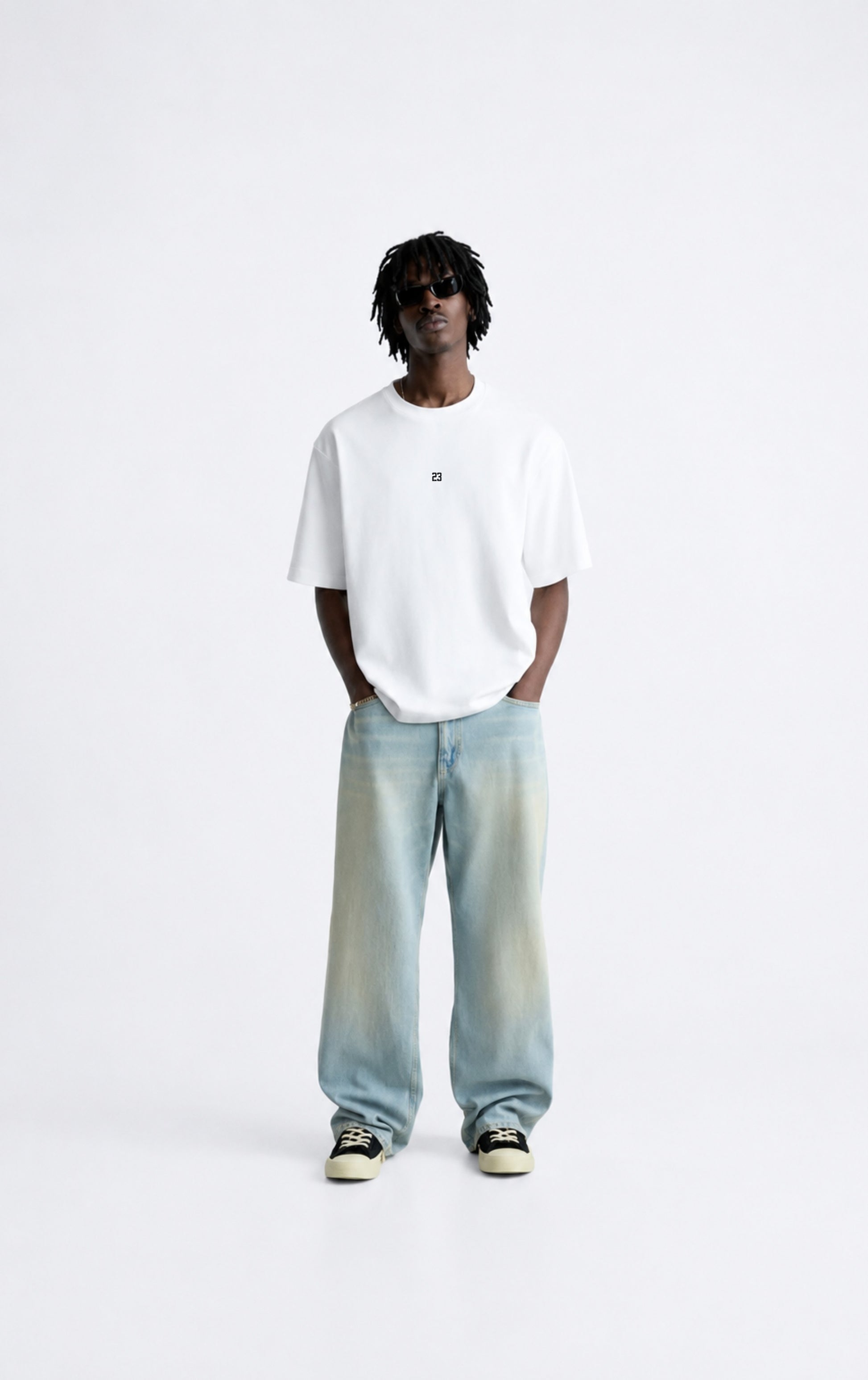 T-shirt White