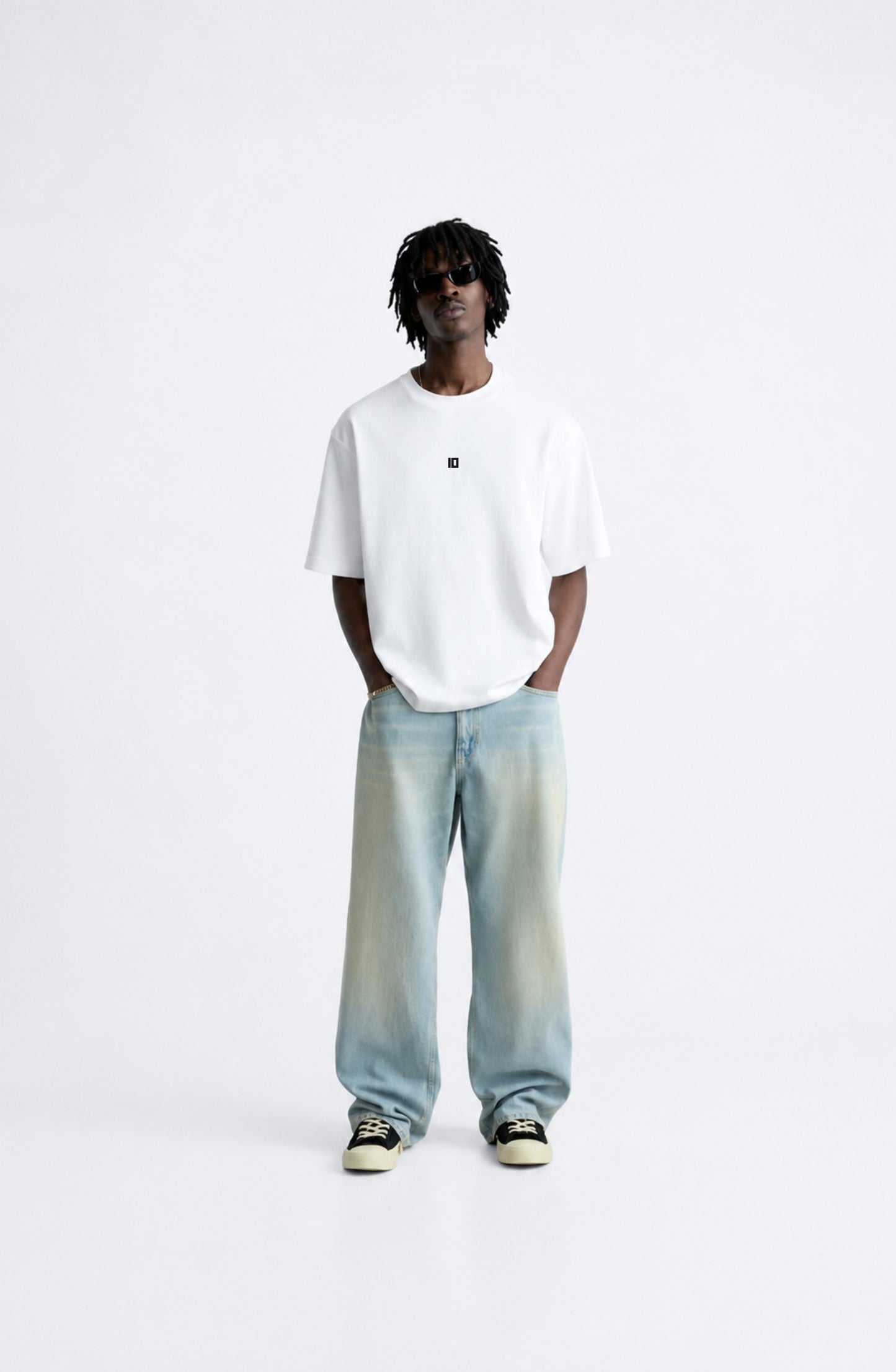 T-shirt White