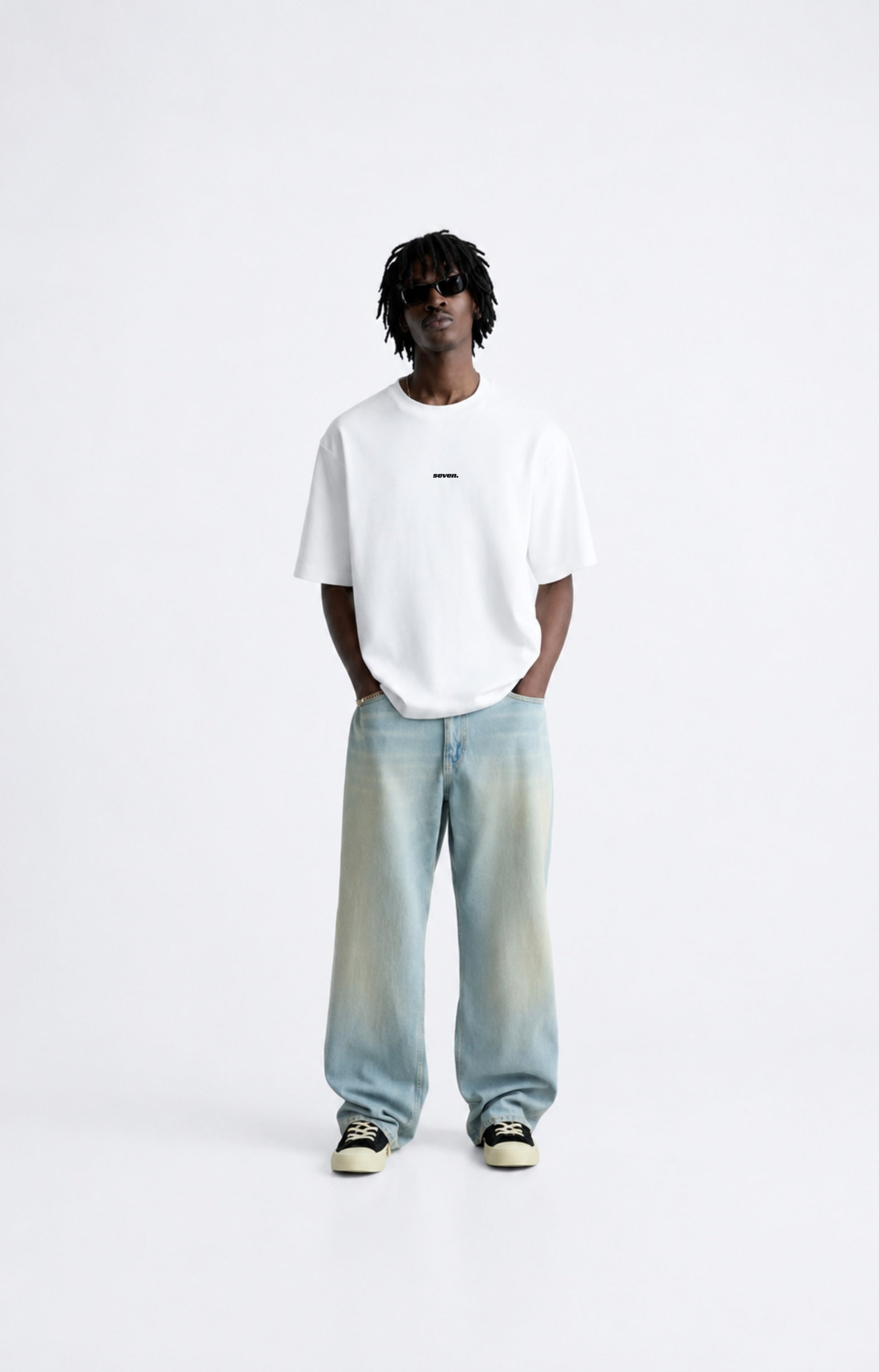 T-shirt White