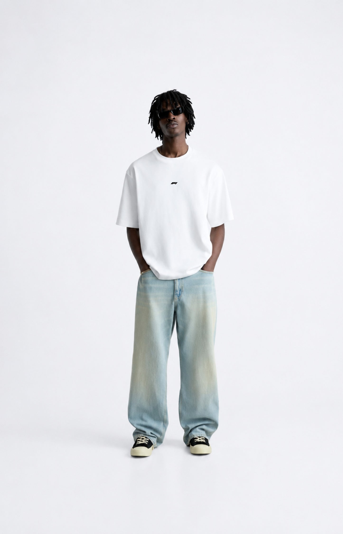 T-shirt White