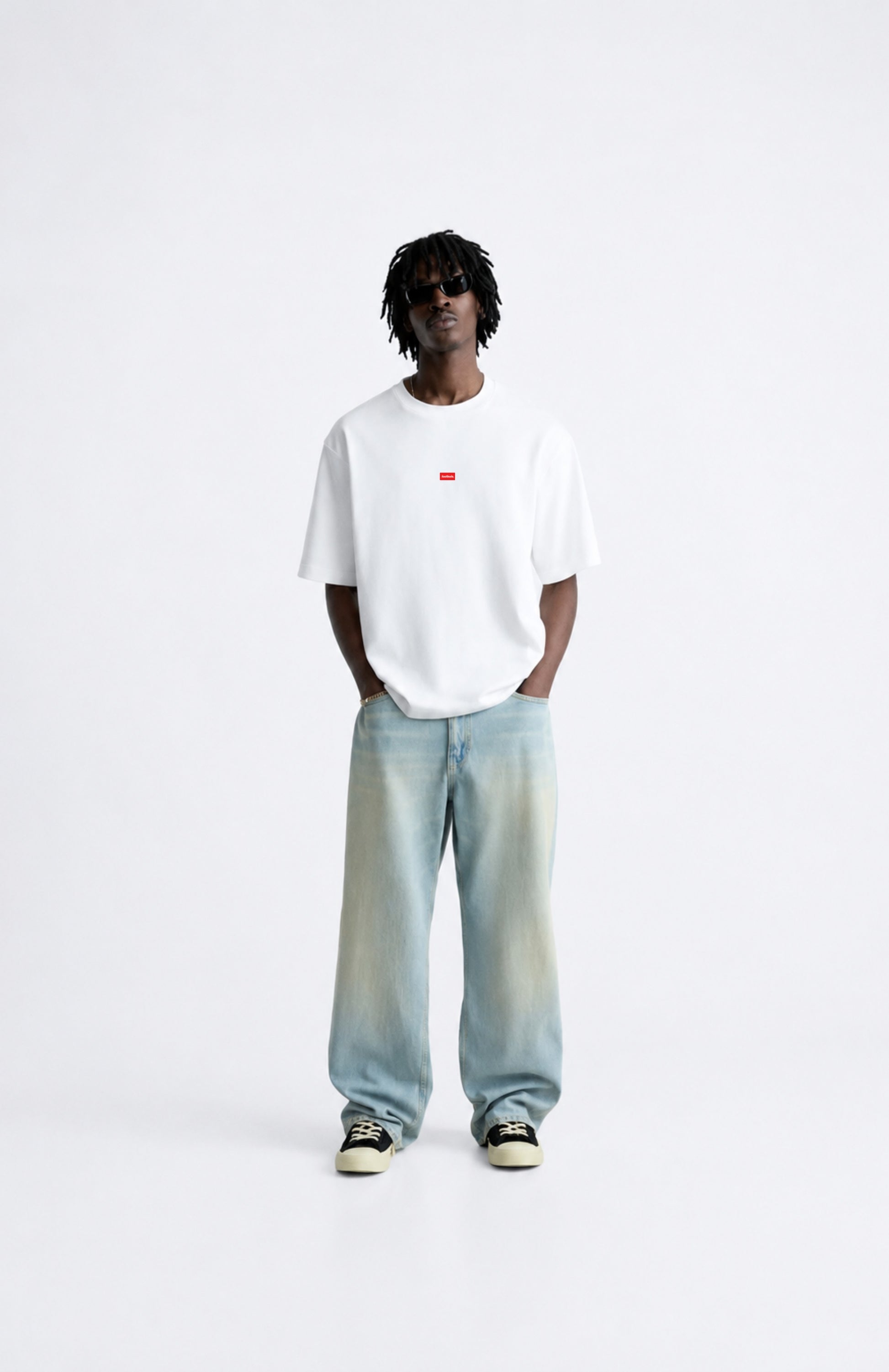 T-shirt White