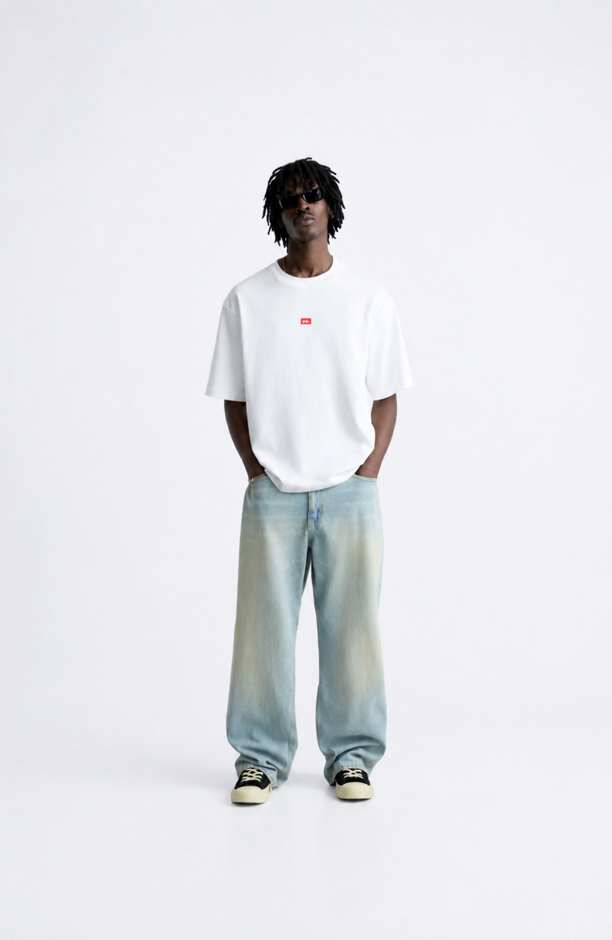 T-shirt White