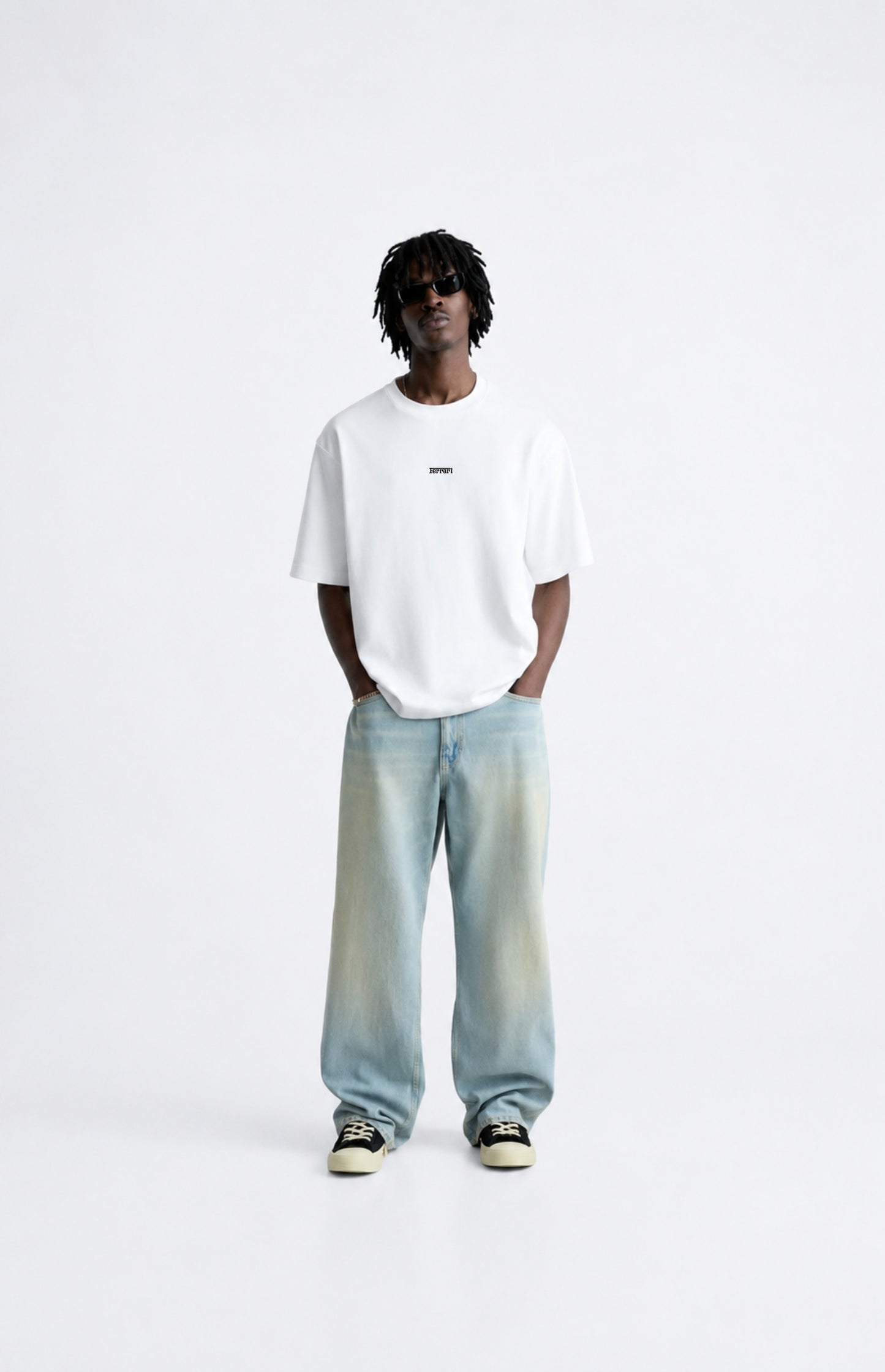 T-shirt White